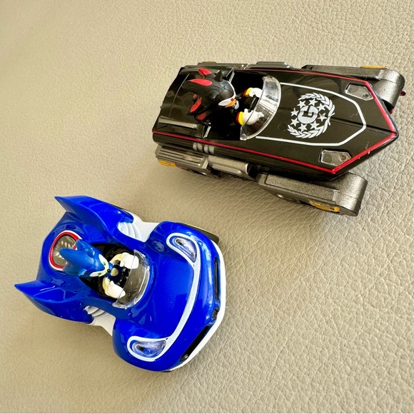 Sonic the Hedgehog & Shadow Action Figure Racing Pull Back Racer Cars | Set of 2 - Picture 4 of 6
